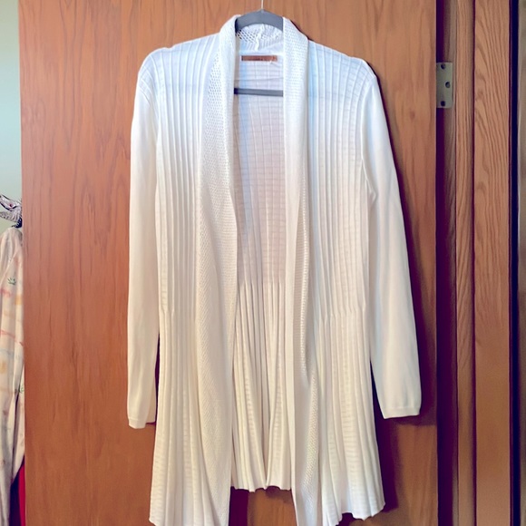 White knee length lightweight sweater - Picture 1 of 6